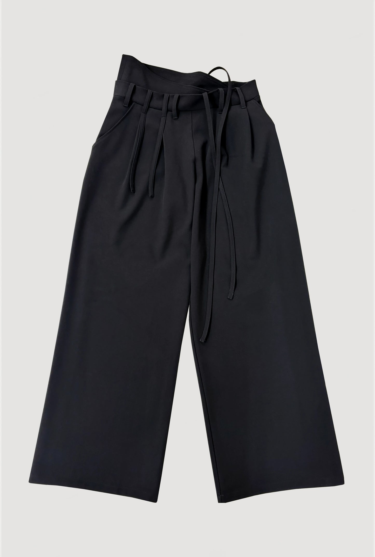 string wide trousers