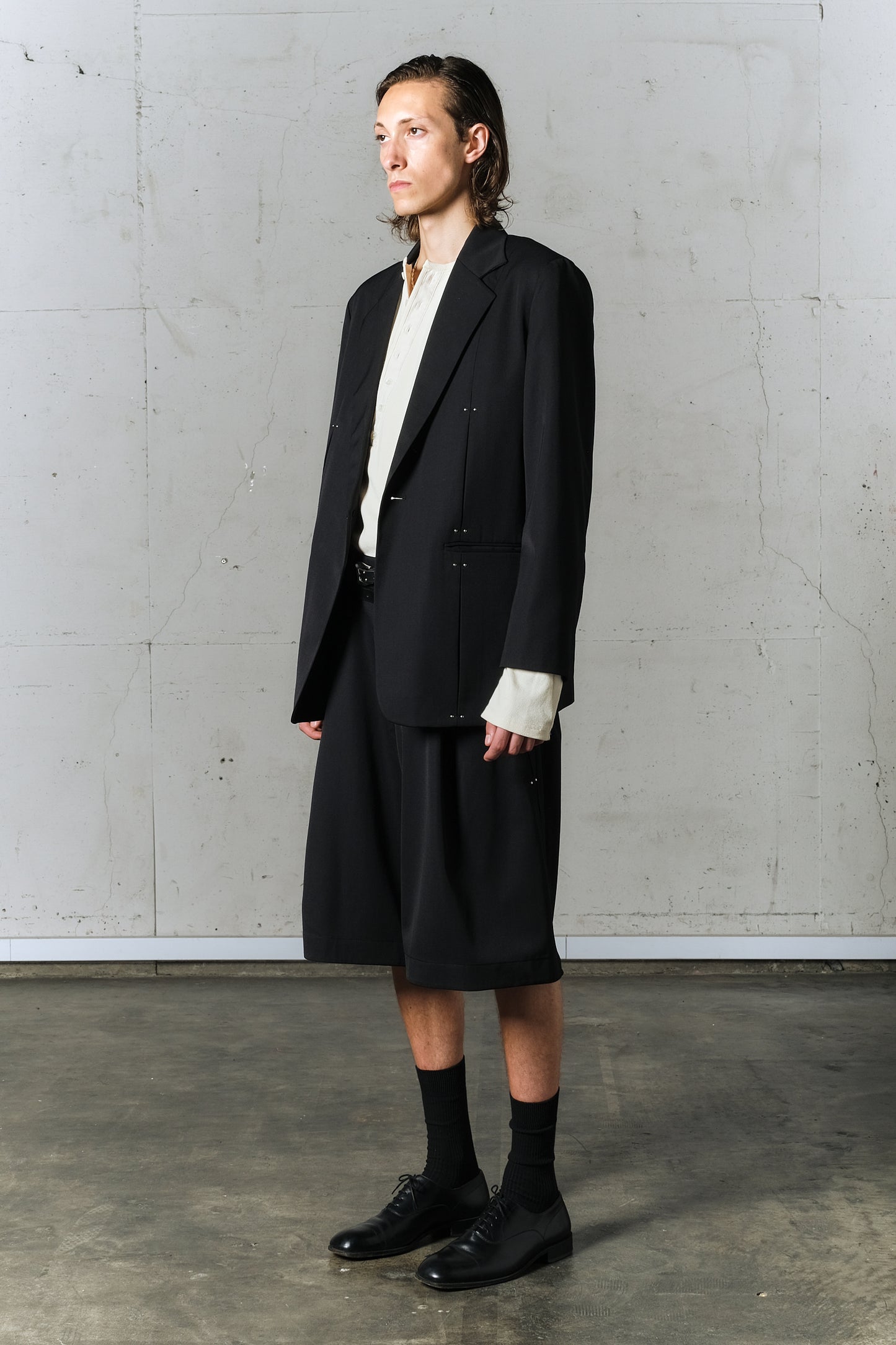 studded motion pleat gab jacket