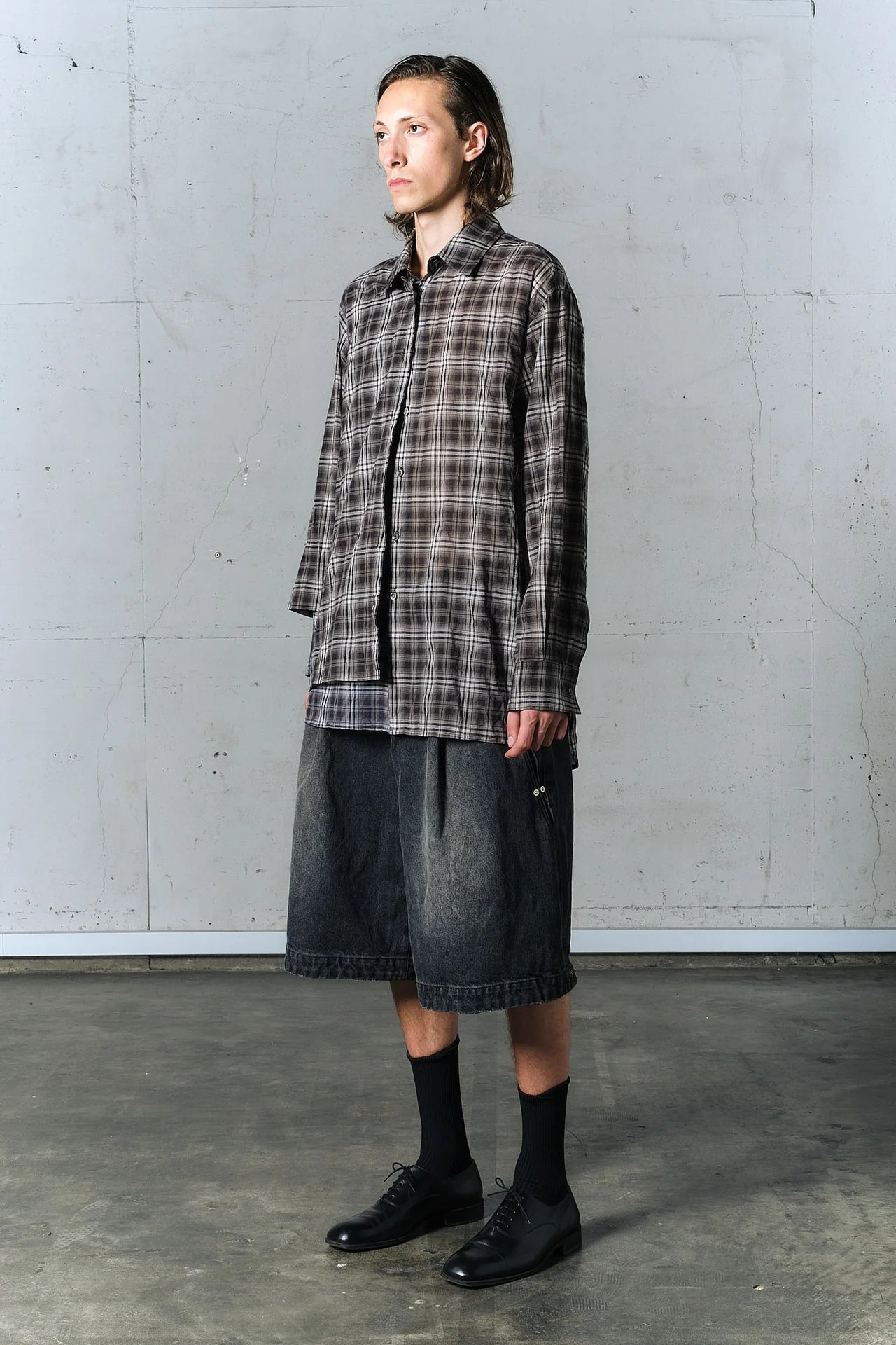 motion pleat wide denim shorts