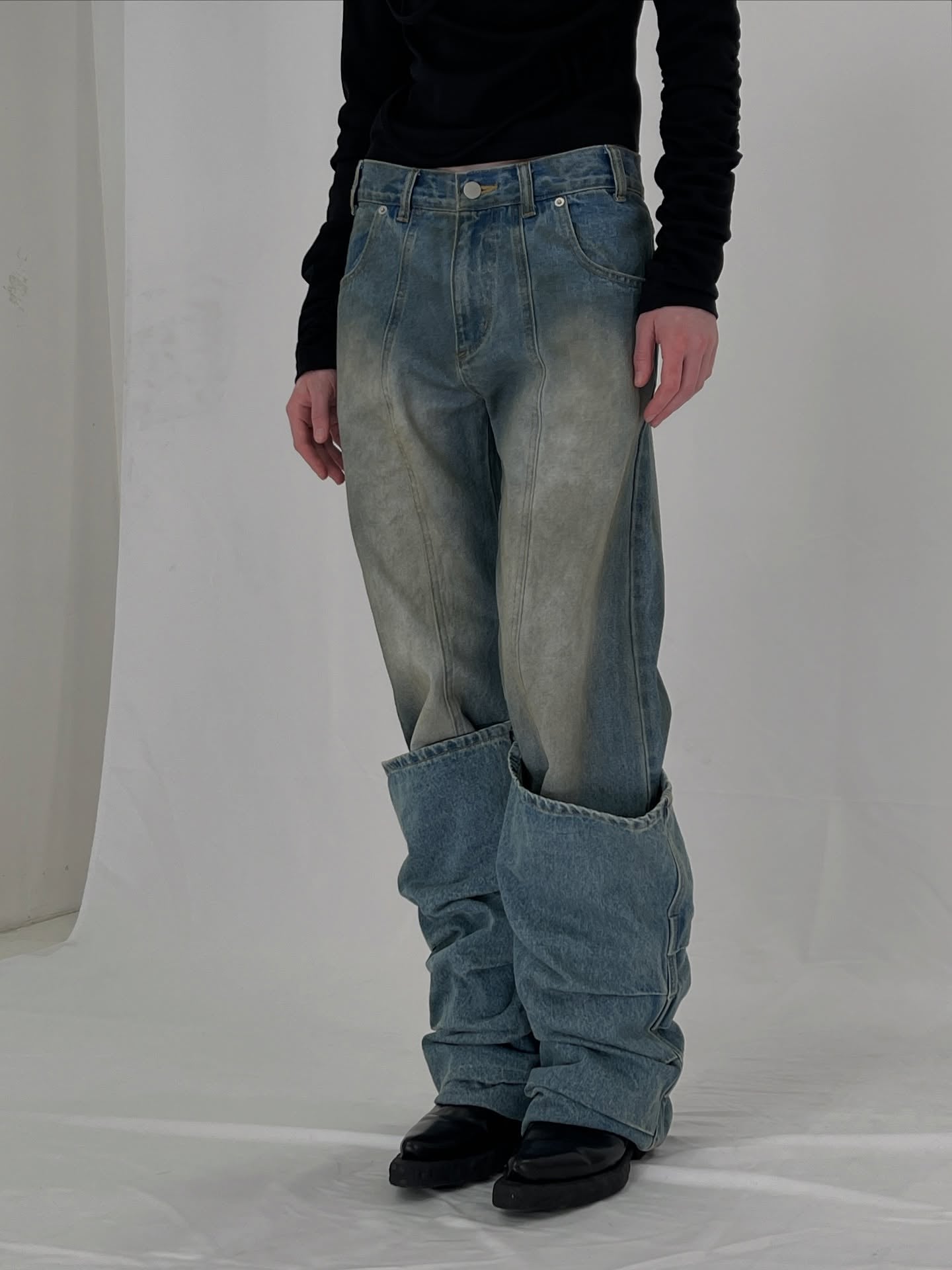 overlap tuck denim pants