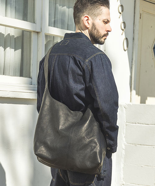 imperma-leather / one shoulder bag