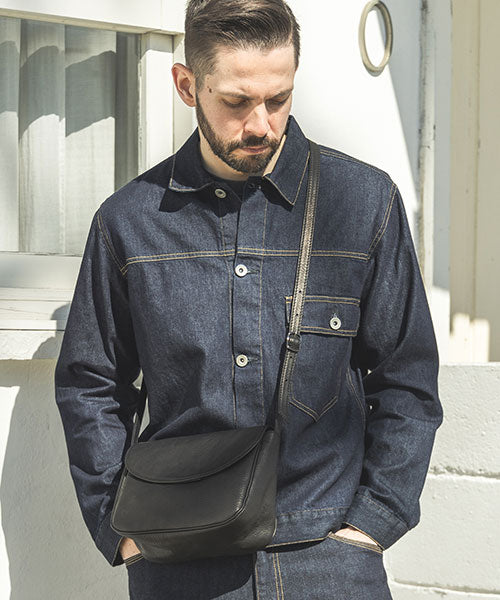 imperma-leather / neat shoulder bag