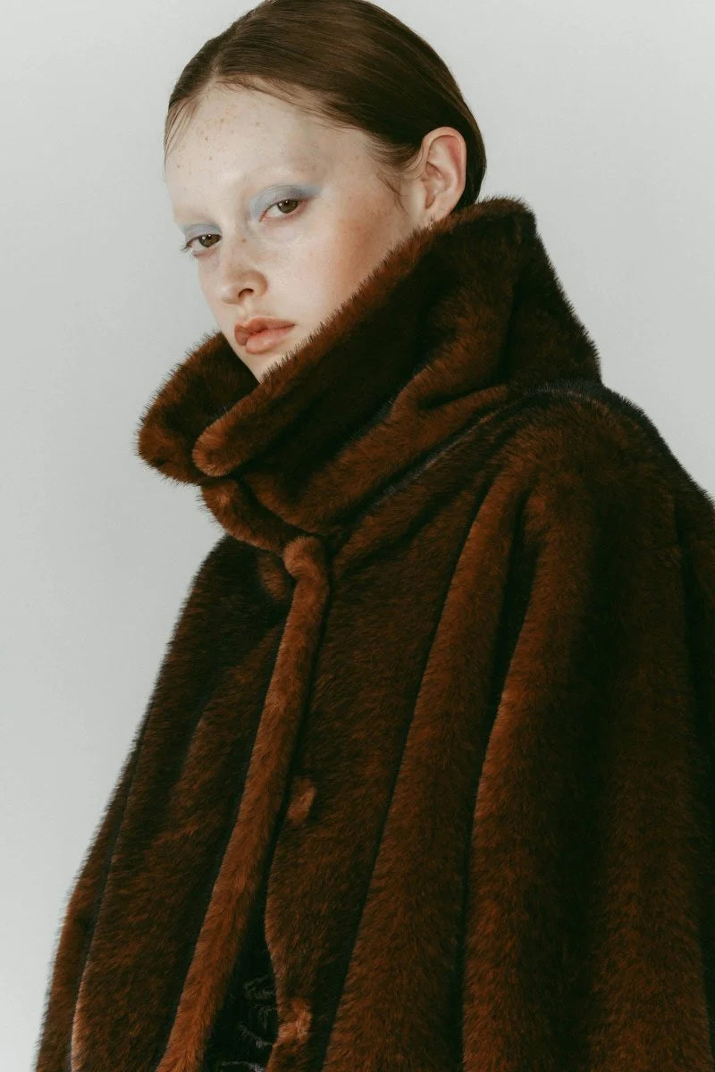 point collar fur coat