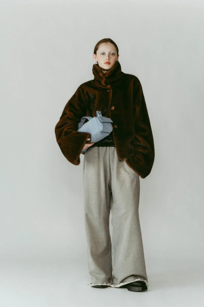 point collar fur coat