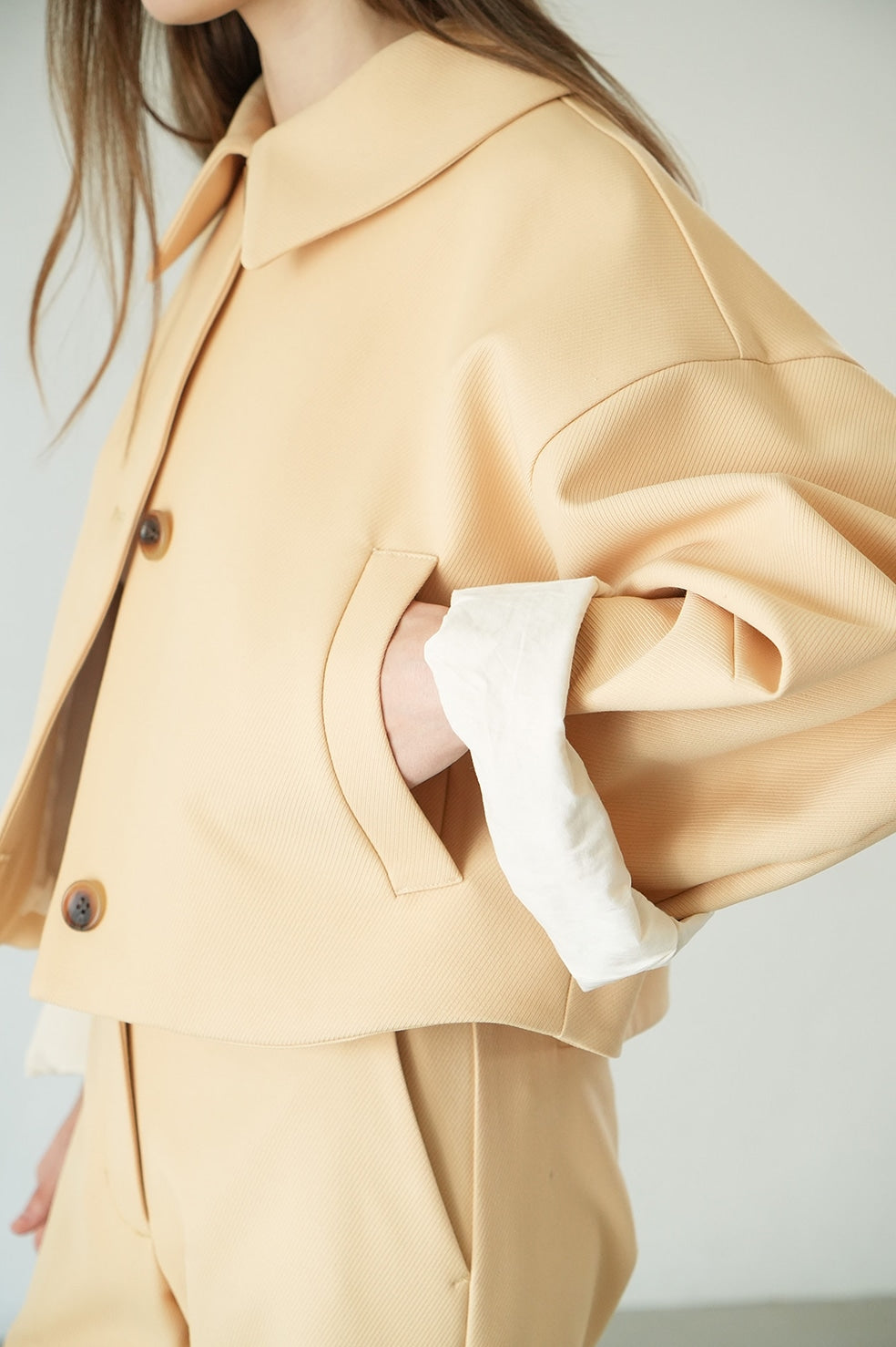 bulky sleeve cropped jacket